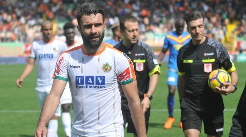 Georgios Tzavellas: Şampiyonluk favorim Başakşehir