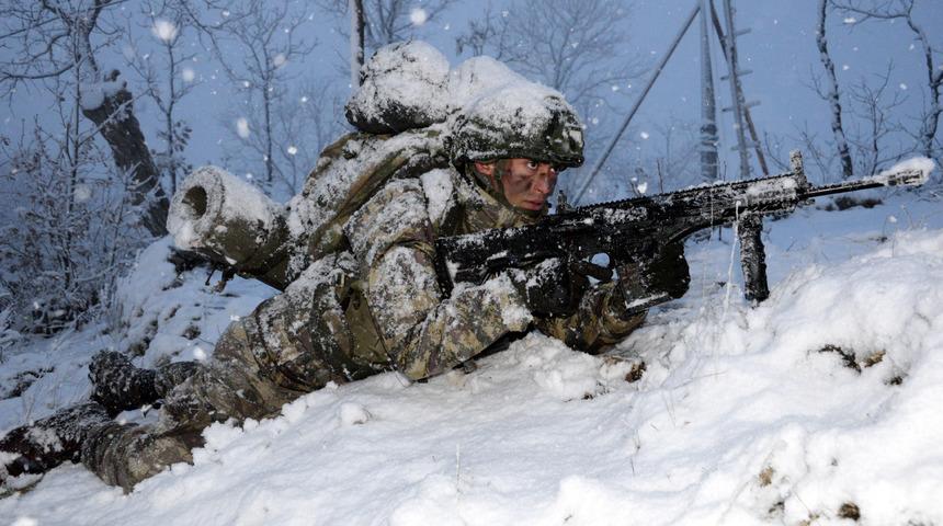 Komandolar, eksi 5 derecede ter&ouml;r operasyonunda