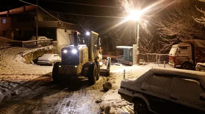 Turgutlu&rsquo;nun kırsal kesimleri beyaza b&uuml;r&uuml;nd&uuml;