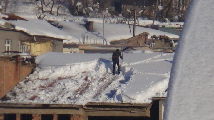 Beytüşşebap’ta karla mücadele çalışmaları sürüyor G1