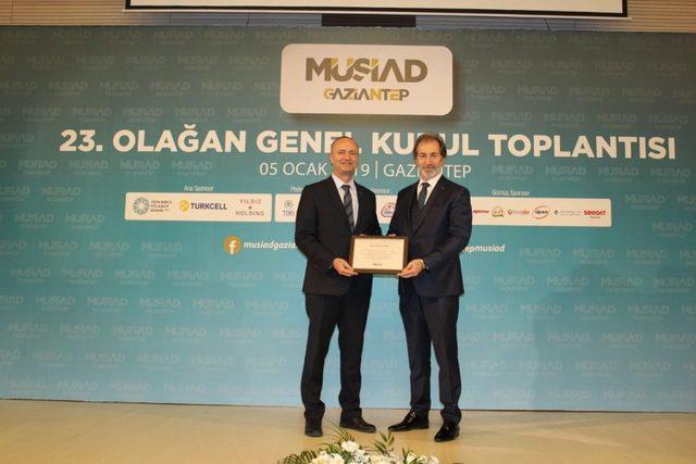 MÜSİAD Şube Başkanı Çelenk güven tazeledi