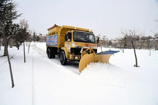 Isparta’da karla mücadele çalışmaları