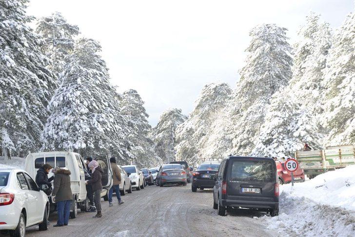 Kar görmek isterken trafiğe takıldılar G2