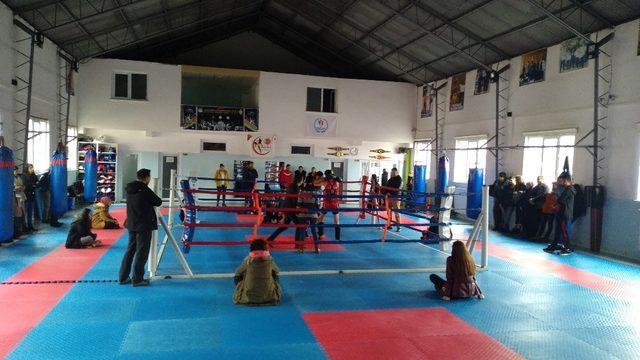 Muaythai Hakem Kursu 45 kursiyerin katılımı ile tamamlandı