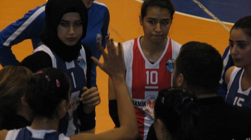 Kuzeyboru: 3 -K.OSB Teknik Koleji Atletik: 0