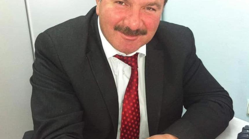 Trakt&ouml;r&uuml;n altında kalan s&uuml;r&uuml;c&uuml; hayatını kaybetti