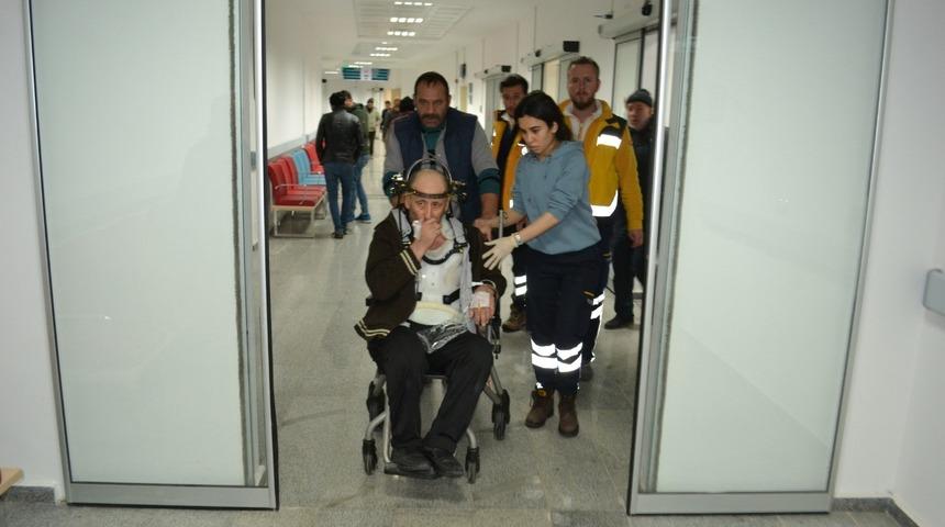 Aksaray’da otomobil şarampole devrildi: Yaralılar var