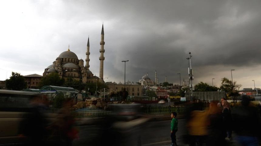 İlahiyat&ccedil;ı Kılı&ccedil;'tan 'ateist' &ccedil;ıkışı: Kuran'a daha uygun yaşıyorlar