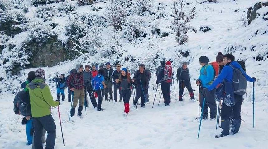 Ödemişli dağcılar bu kez karla kaplı Aydın Dağları’na tırmandı
