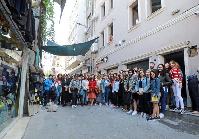 Yaşar Üniversitesi öğrencilerinden kent tarihine dokunan tasarımlar