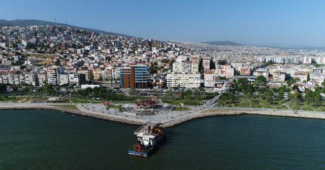 Bayraklı Belediyesi’nden sosyal hizmetlerde başarı üstüne başarı