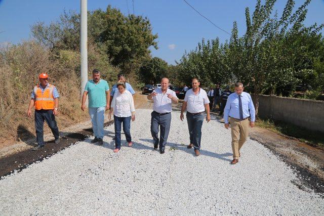 Efeler Belediyesi yol çalışmaları ile dikkat çekiyor