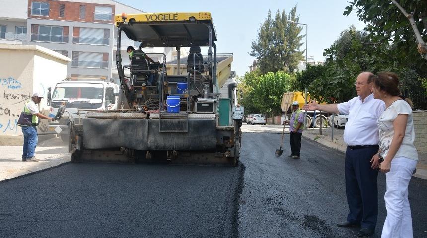 Efeler Belediyesi yol &ccedil;alışmaları ile dikkat &ccedil;ekiyor