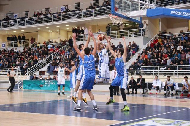 Denizli Basket sezonu lider tamamladı