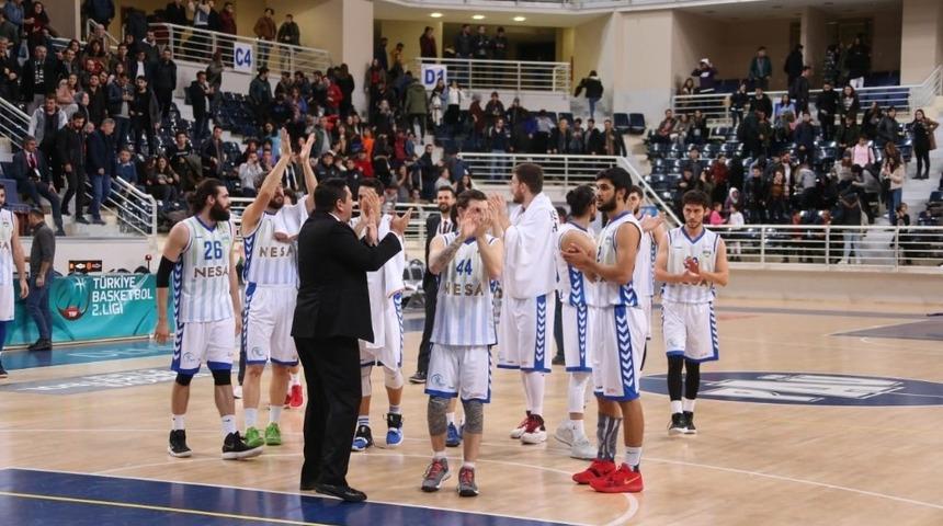Denizli Basket sezonu lider tamamladı