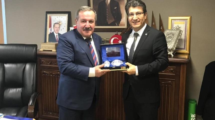 Rekt&ouml;r Taş&rsquo;tan yurt m&uuml;jdesi