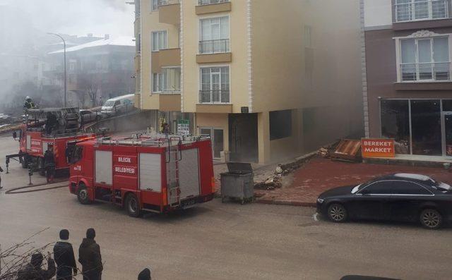 Bilecik’te 5 katlı binada çıkan yangın korkuttu 1