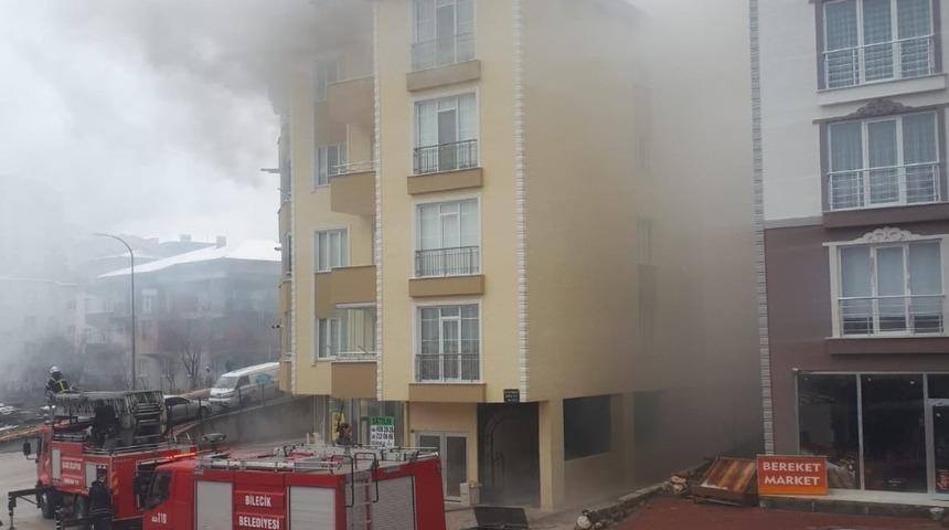 Bilecik’te 5 katlı binada çıkan yangın korkuttu
