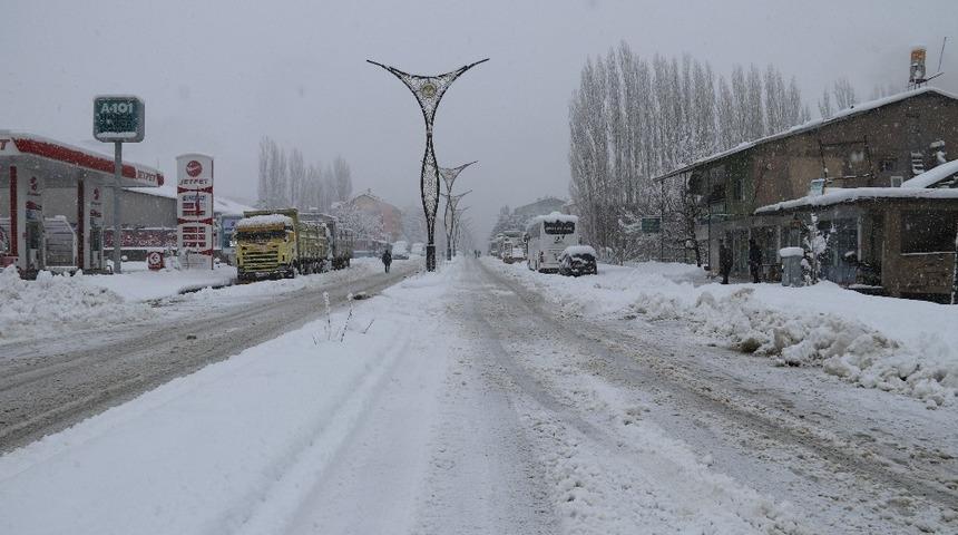 Hizan’da 69 köy yolu ulaşıma kapandı
