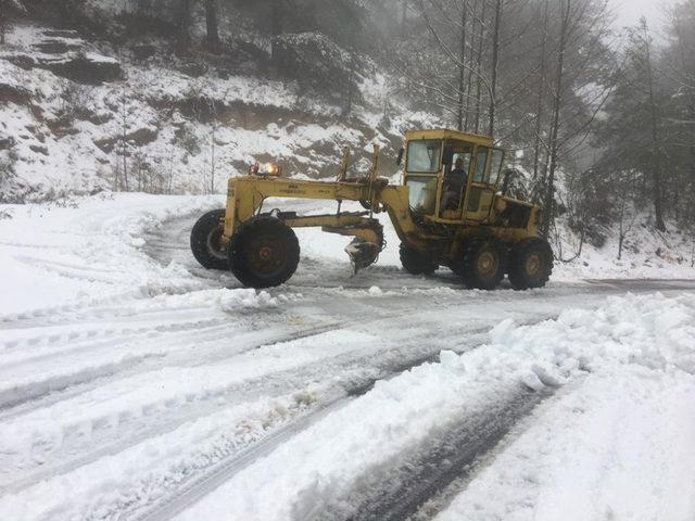 Alanya’da kar ve heyelan mücadelesi