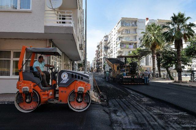 Muratpaşa’dan 265 kilometre sıcak asfalt