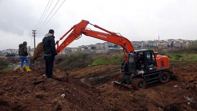 Kayıp anne kızı arama çalışmalarında kemik bulundu