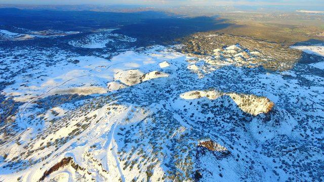 Divlit Yanardağı'nın kar altında eşsiz manzarası