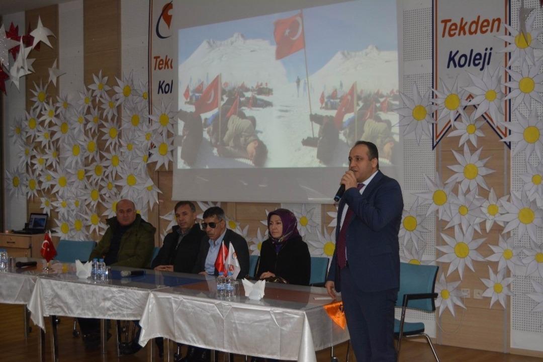 Tekden Koleji &ouml;ğrencileri gazileri ağırladı