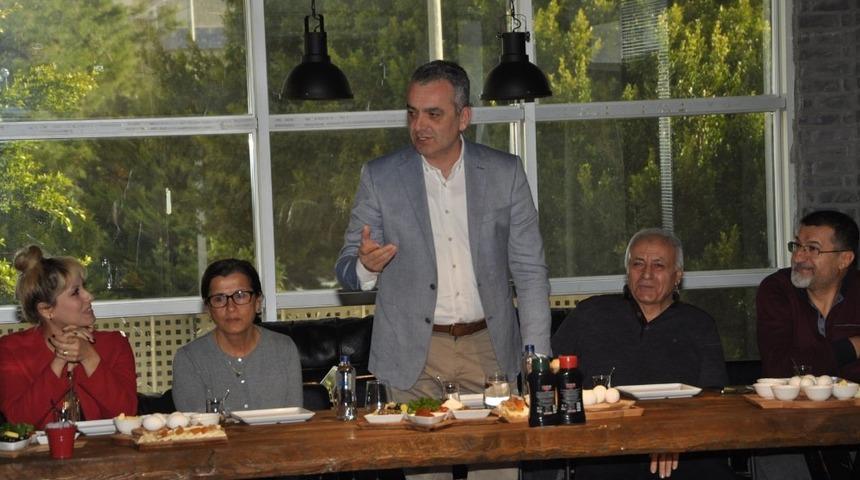 Esen, Mahalle temsilcileriyle buluştu