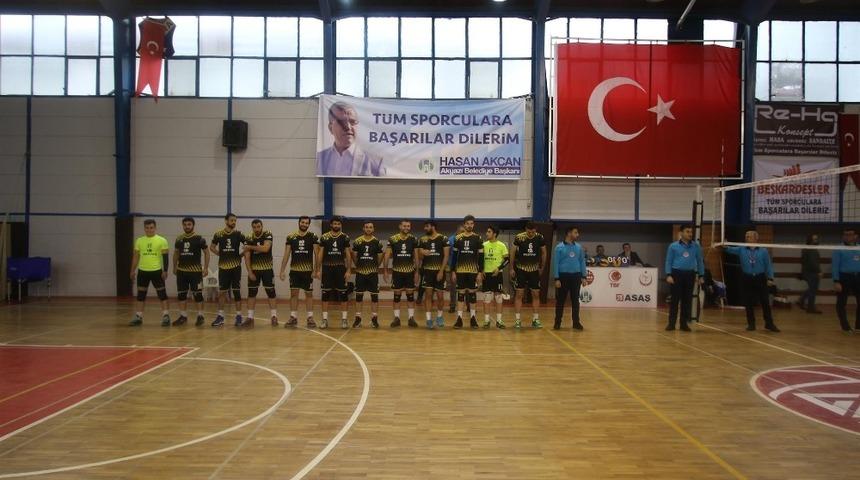 Akyazı Belediyesi voleybol takımından rahat galibiyet