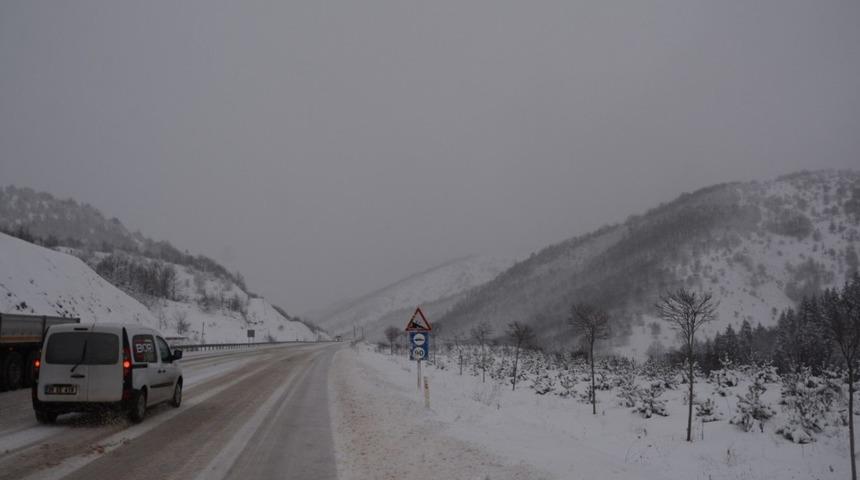 Sinop&rsquo;ta 114 k&ouml;y yolu ulaşıma kapandı