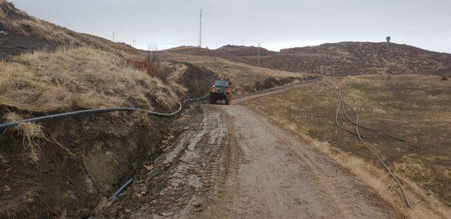 Kato Dağı eteklerinden Narlı Karakoluna su hattı