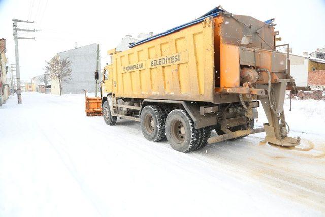 Odunpazarının karla mücadelesi tam gaz devam ediyor