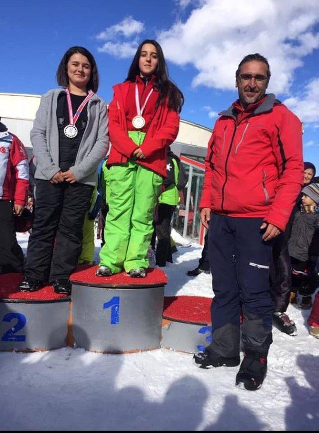 Snowboard il seçmelerinde Develi Belediyesi Kayak Kulübünden büyük başarı