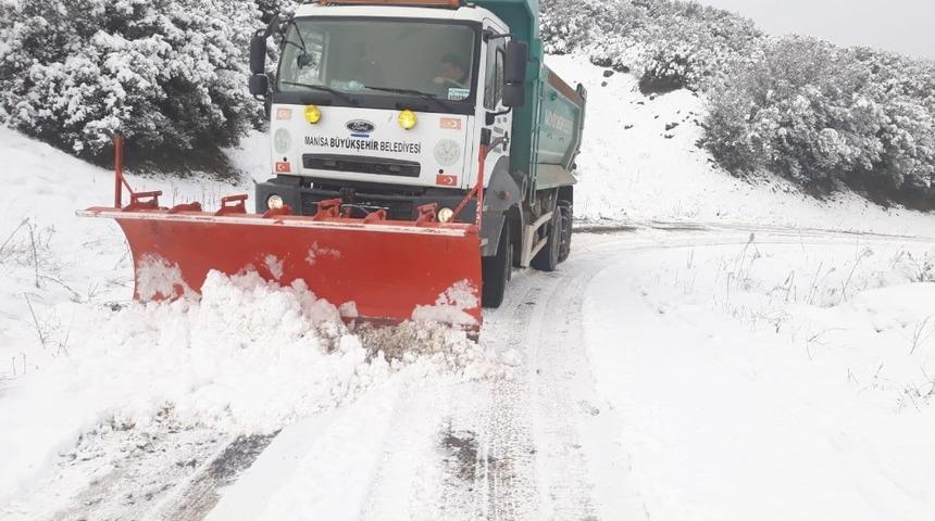 Karla mücadelede 7/24 hizmet