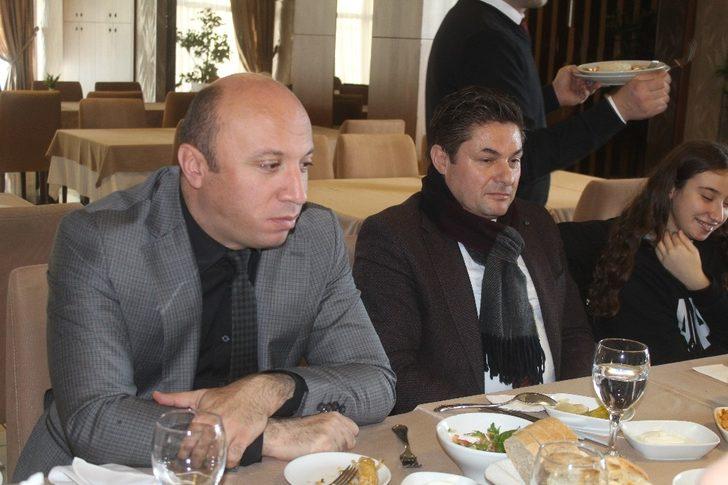 Engelli farkındalığı gerçekleştiren lise öğrencilerine Güner Bahadır’dan anlamlı jest G4