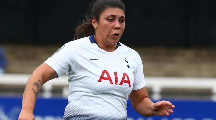 Tottenham'da oynayan Renee Hector ırk&ccedil;ılığa maruz kaldığını a&ccedil;ıkladı