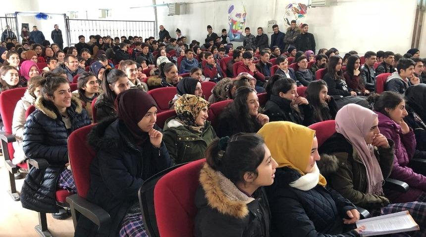 Hamur&rsquo;da stand-up g&ouml;sterisi yapıldı