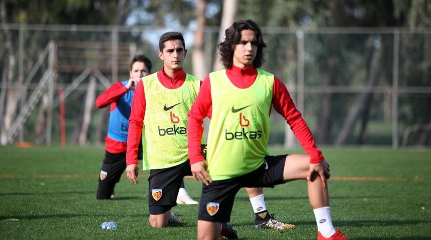 Emre Demir kamptan ayrıldı