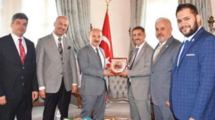 'Cumhurbaşkanlığı'na yakınım' diyerek dolandırdı! TÜKOV Başkanı'ndan büyük vurgun