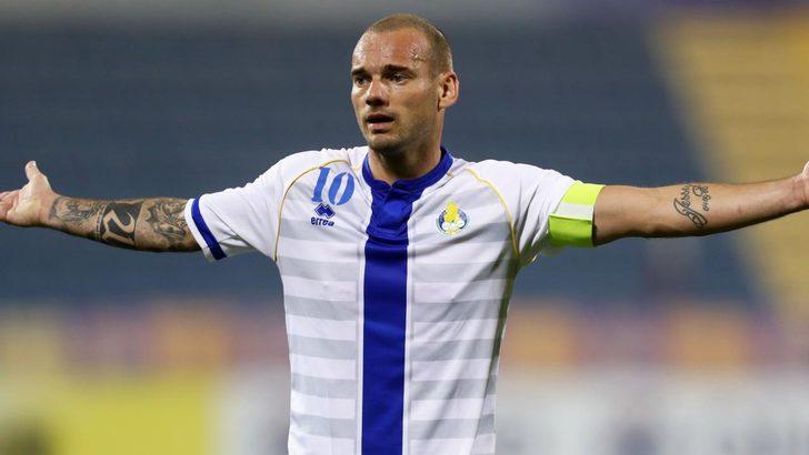 Wesley Sneijder futbola devam etmek istediğini açıkladı G2