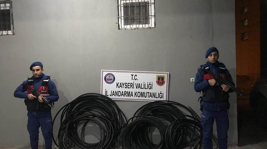 Kablo hırsızları yakalandı