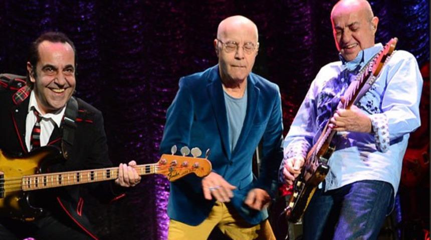 &Ouml;zkan Uğur ameliyat oldu