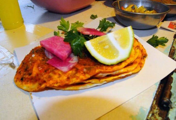 Günde 800'e yakın lahmacun satıyor! Lezzeti lahmacunların sırlarını açıkladı G2