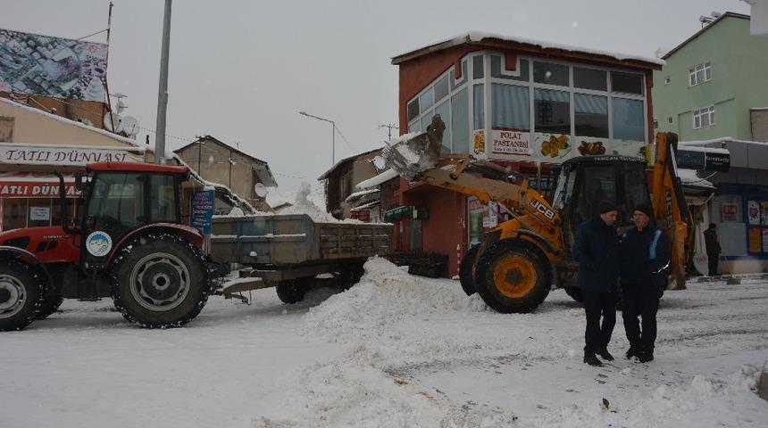 Tercan Belediyesi&rsquo;nde kar &ccedil;alışması