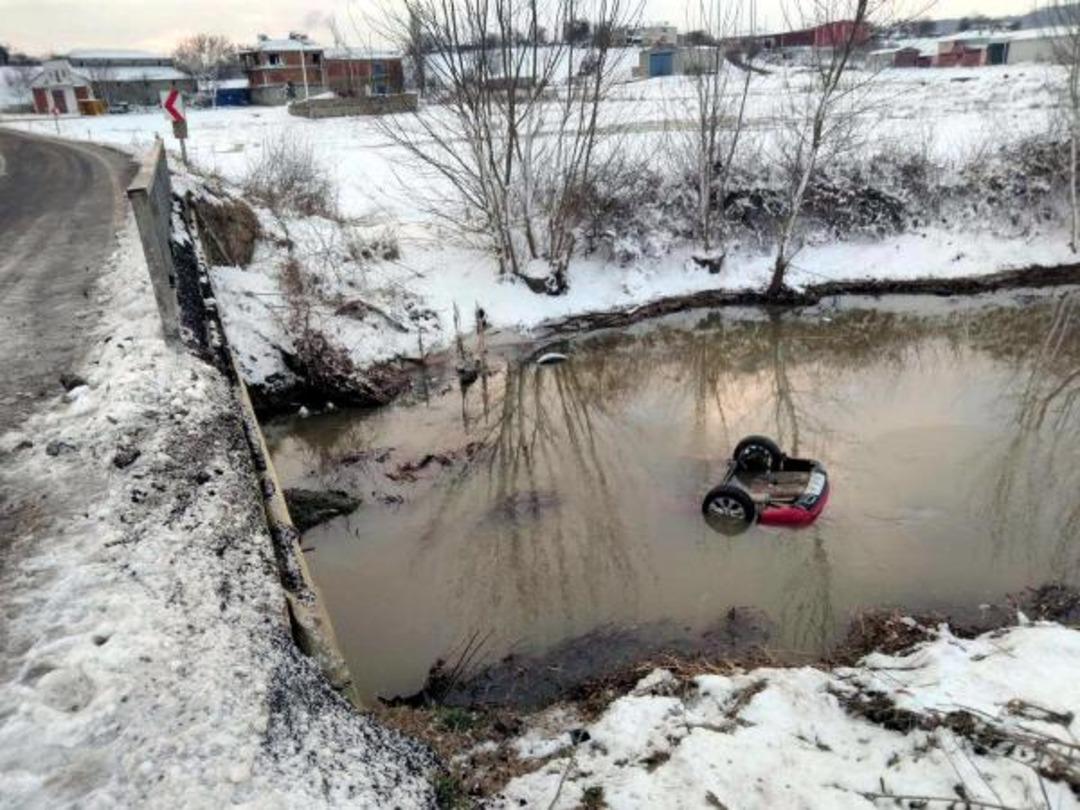 Tekirdağ'da otomobil dereye u&ccedil;tu: 4'&uuml; &ccedil;ocuk 8 &ouml;l&uuml;