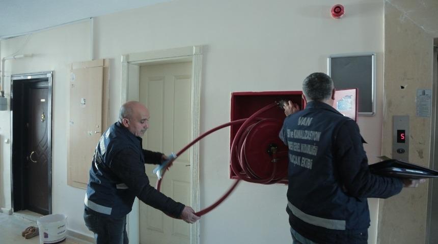 Yangın esnasında kullanılması gereken suyu ka&ccedil;ak olarak kullandılar