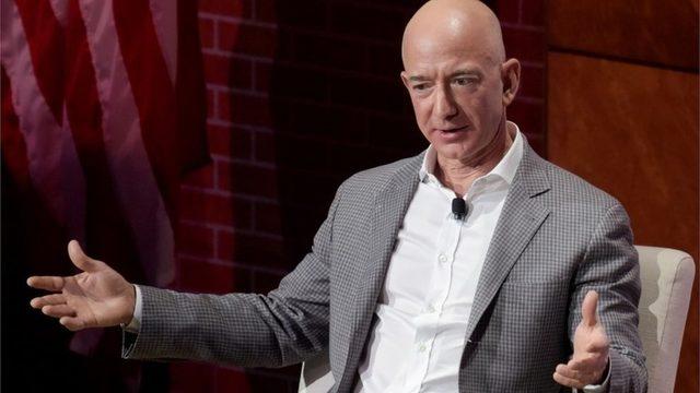 Amazon'un kurucusu Jeff Bezos 164 milyar dolarlık servetiyle dünyanın en zengin kişisi konumunda.