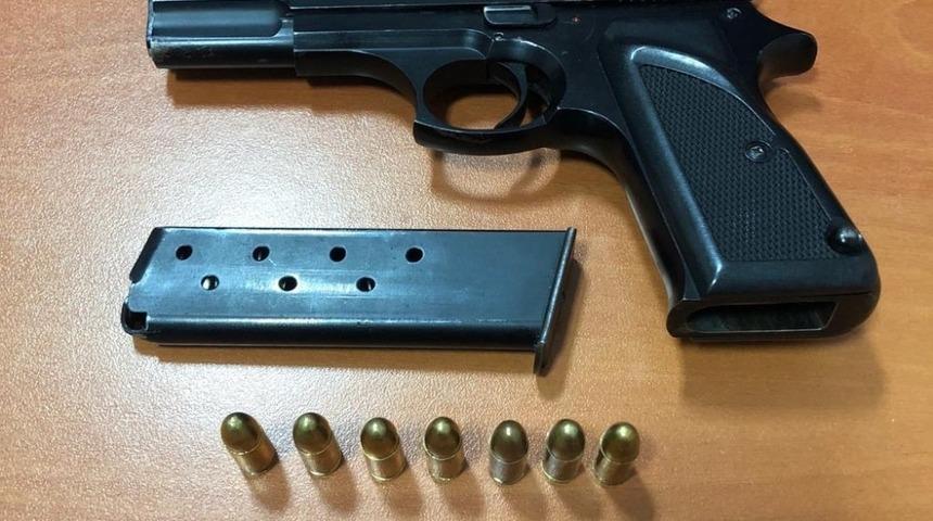 Aydın&rsquo;da 2 adet ruhsatsız tabanca ve tarihi eser ele ge&ccedil;irildi