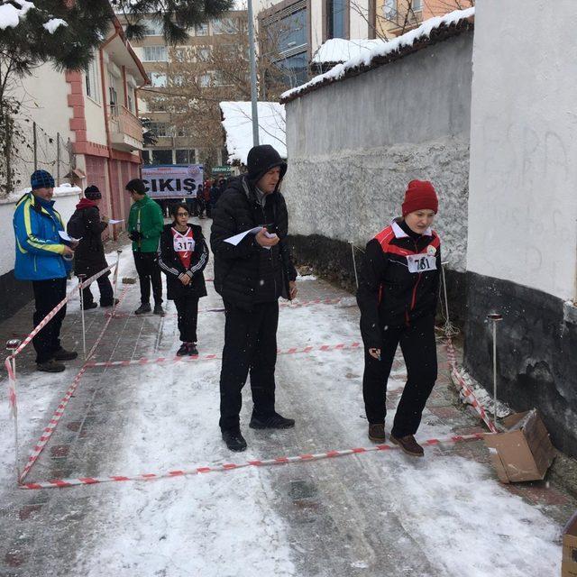 Öğrencilerin oryantiring heyecanı